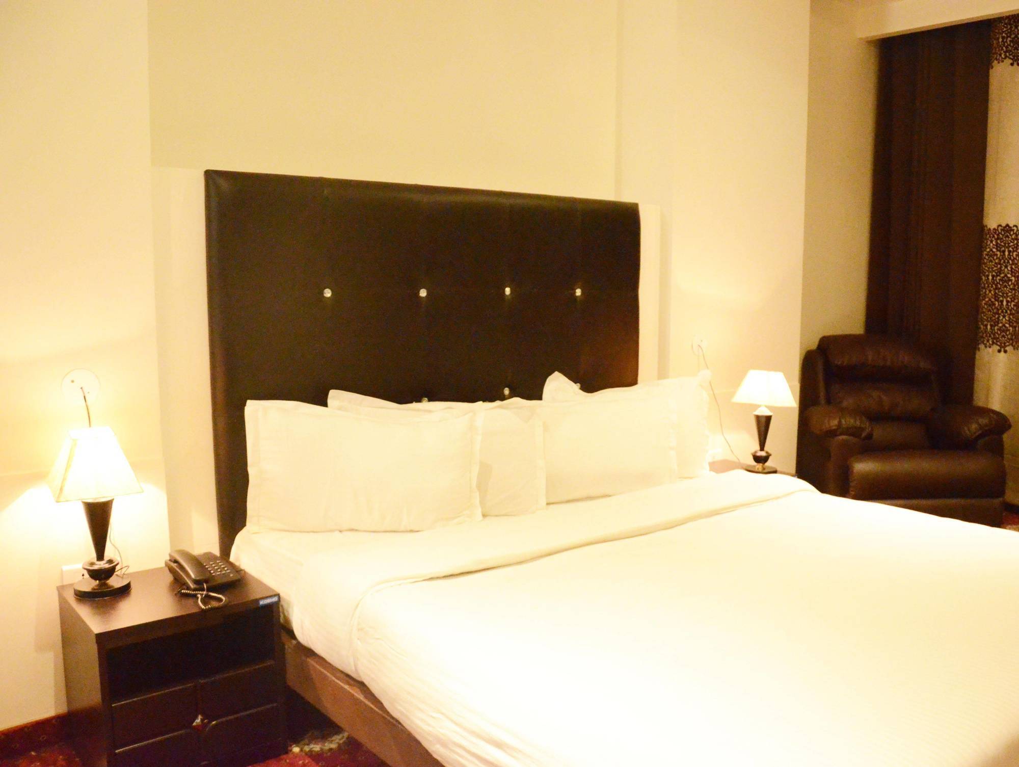 Fabhotel Prudent Amritsar Zewnętrze zdjęcie
